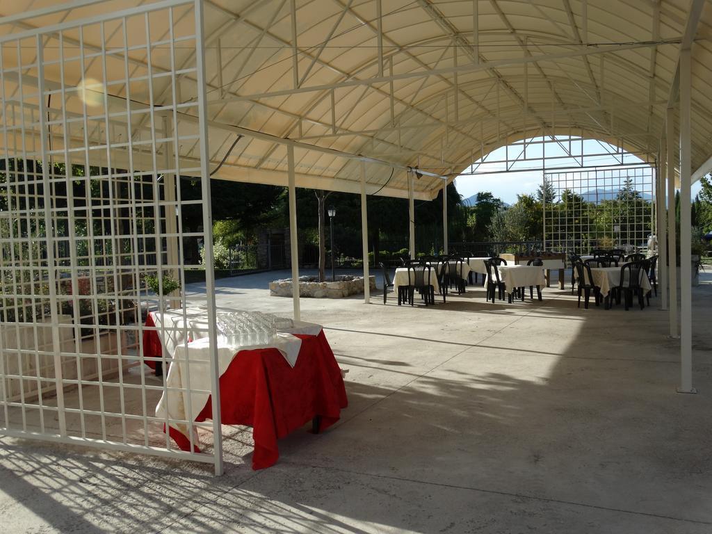 Вилла Locanda Dell'Asino D'Oro Сульмона Экстерьер фото